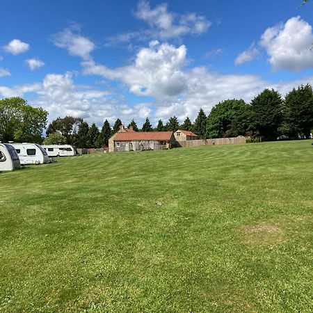 Bank Top Camping-North York Moors With Pitches For Caravans, Camper Vans And Tents Hotel Pickering Exterior photo