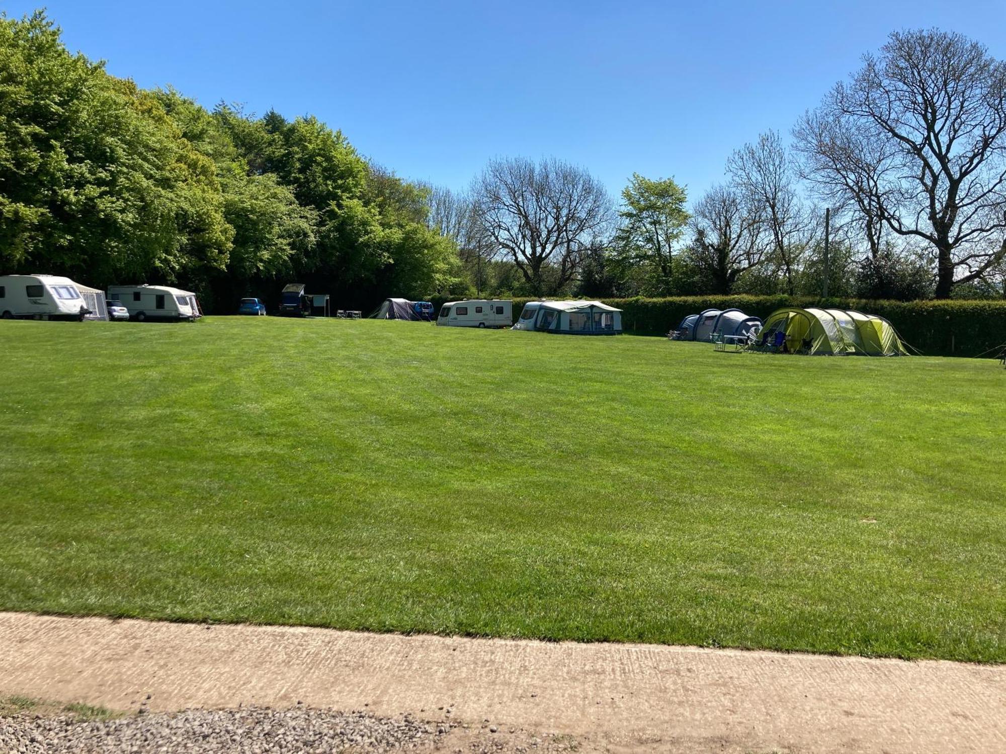 Bank Top Camping-North York Moors With Pitches For Caravans, Camper Vans And Tents Hotel Pickering Exterior photo