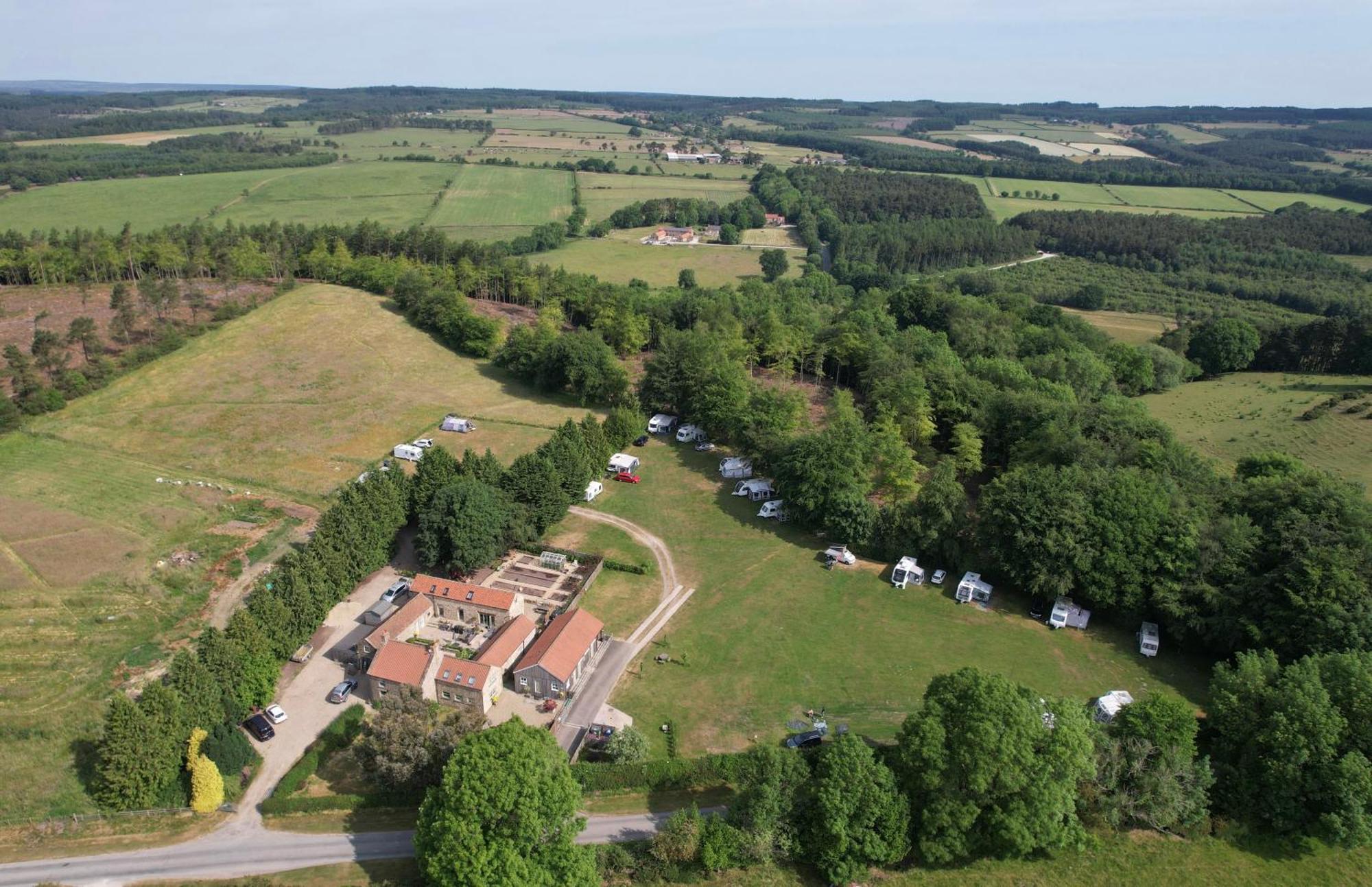 Bank Top Camping-North York Moors With Pitches For Caravans, Camper Vans And Tents Hotel Pickering Exterior photo
